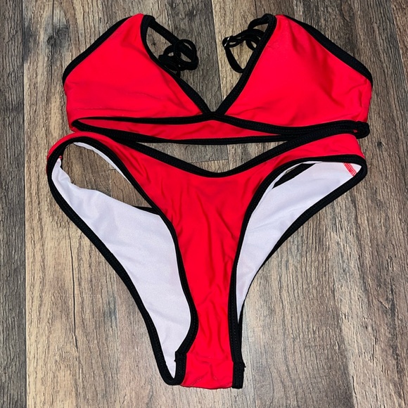 XS Swimsuit!! From shein - Picture 1 of 4